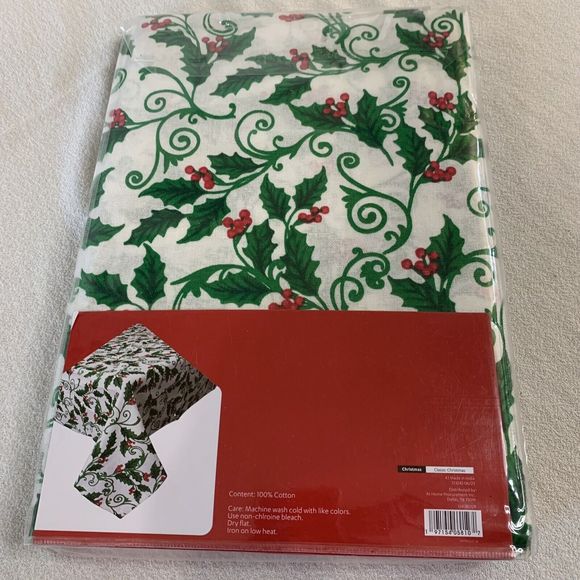 Christmas Tablecloth Holly Berry Green Red Fiesta Party Rectangular Dinner 60x84 - Picture 2 of 7